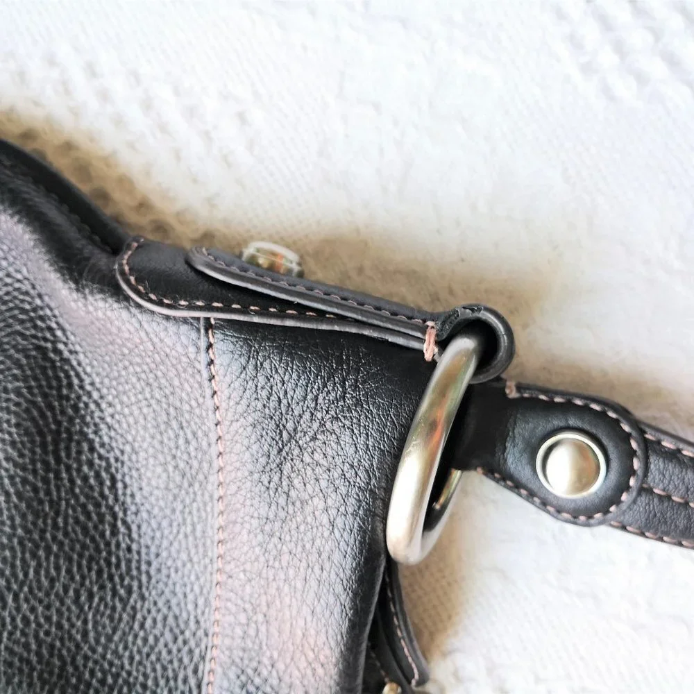 B. Makowsky‎ Giamma Black Pebbled Leather Crossbody
